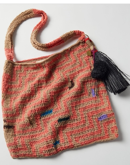 Among Equals Highlands Bilum Shoulder Bag - Picture 2 of 7